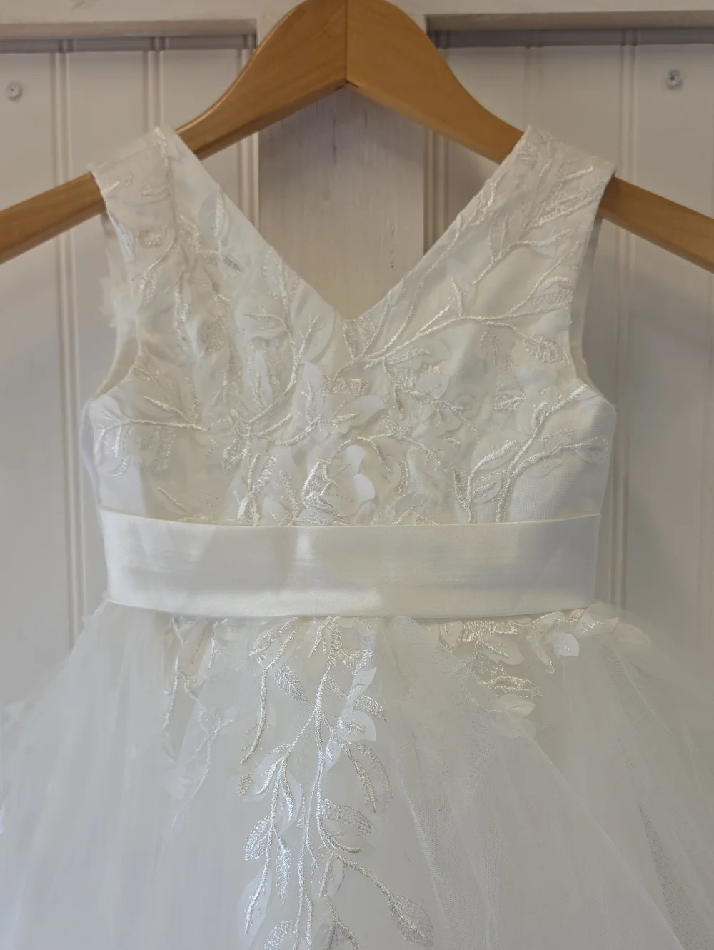 Girls NWT White Fashion Lace Tulle Sleeveless Satin Waistband Dress Size 4